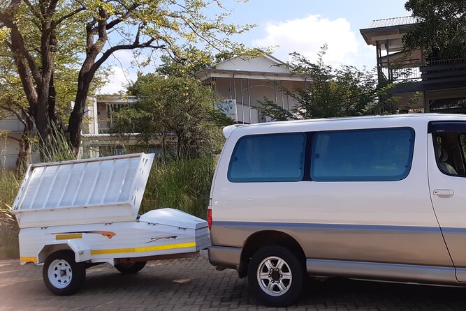 3 days 2 nights Tour of Victoria Falls with hotel package - Lunch with a view at 12:30 p.m.