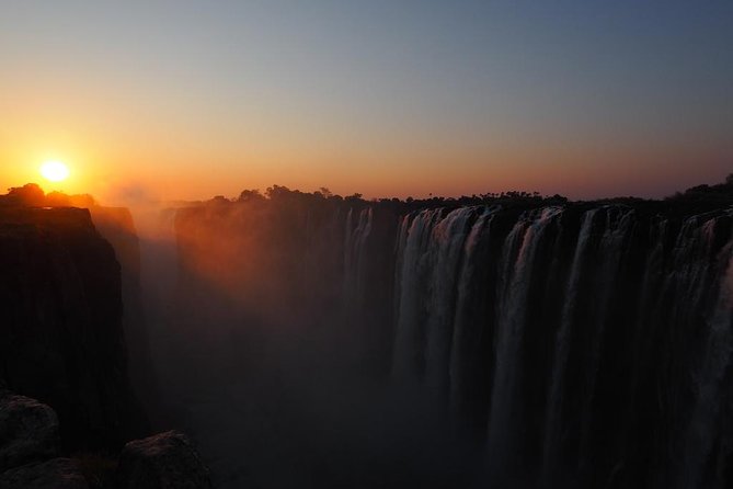6-day Hwange, Chobe & Victoria Falls Combo - Day 4: Victoria Falls and a Zambezi Sunset