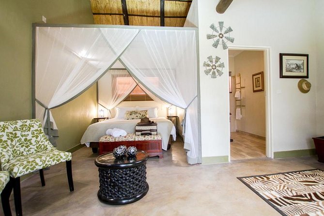 7 Day Highlights Of Botswana Overland Tour – ACCOMODATED (midrange) - Day 1: Arriving in Victoria Falls and cruising the Zambezi