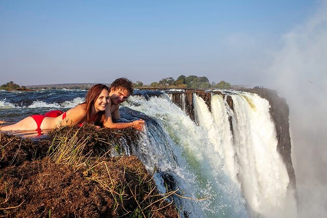 Cataract Island Pools - Standing at the top of the falls