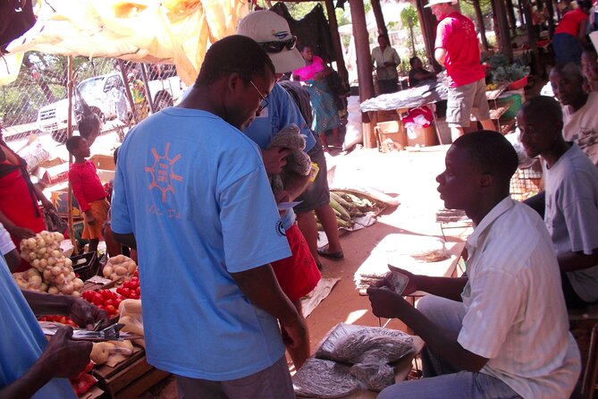 Chinotimba Township Tour (Zimbabwe) - Old homes, taverns, churches, and the everyday route
