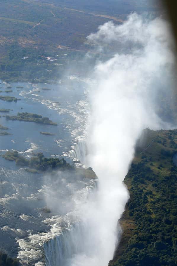 Flight of Angels - The Zambezi River and Batoka Gorge from above