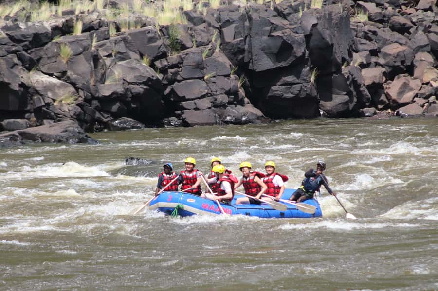 Full Day White Water Rafting Tour - Lunch, drinks, and a welcome pause