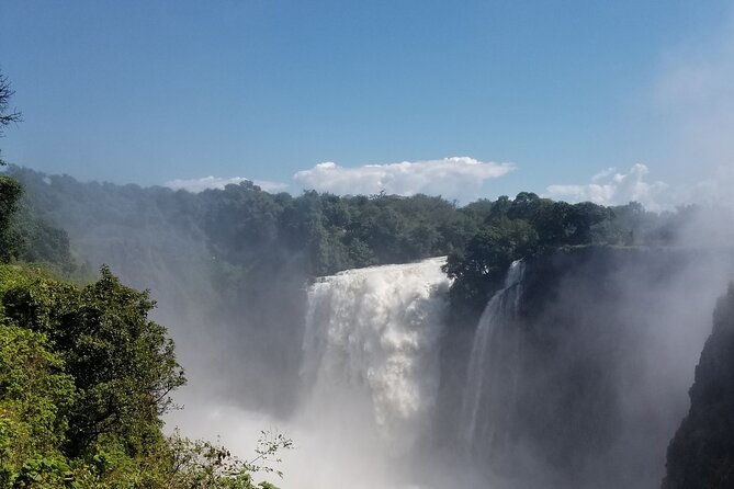 Guided Falls Tour & Zambezi River Cruise Combo - Day one: watching the Zambezi change at sunset