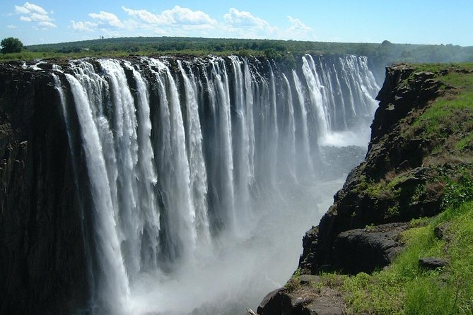Guided Tour of the Majestic Victoria Falls - Who will get the most from this tour?