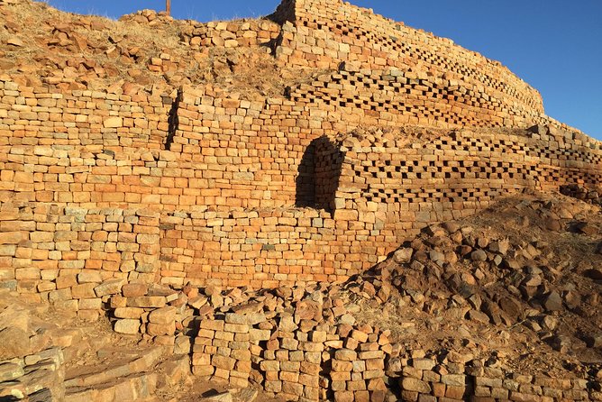 Khami Ruins Day Trip - A three-hour visit with room to look closely