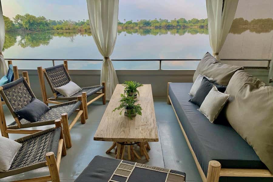 Luxury Cruise : Sunset Boat Cruise on The Zambezi Explorer - Key points to know before booking
