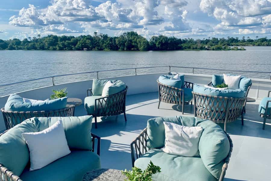 Luxury Cruise : Sunset Boat Cruise on The Zambezi Explorer - Leaving Victoria Falls for the Zambezi