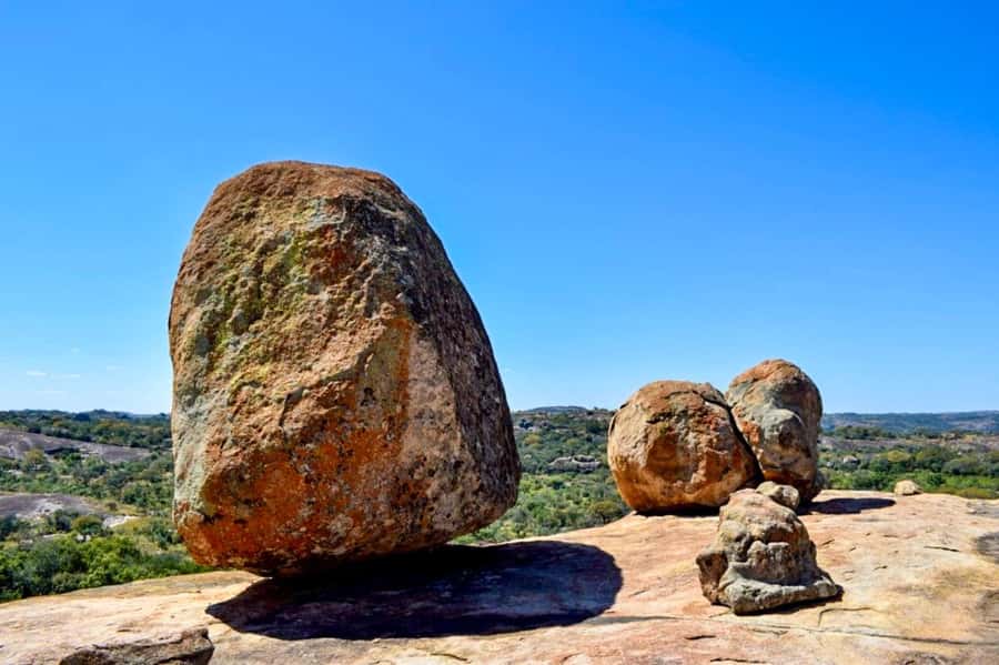 Matobo Hills Day Trip with Rhino Tracking - Rock paintings and a short 500-metre walk