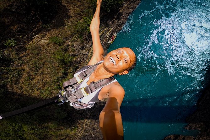 Shearwater Bungee Jump Victoria Falls Bridge - The four-second freefall