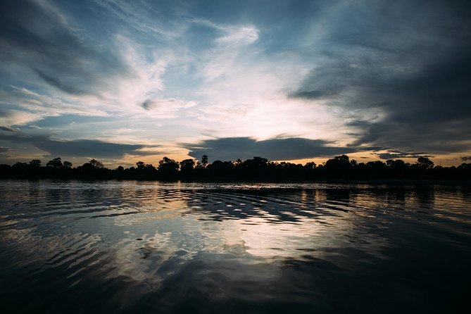 Sundowner Cruise on Zambezi River (Zimbabwe) - Why the Zambezi makes a good first evening