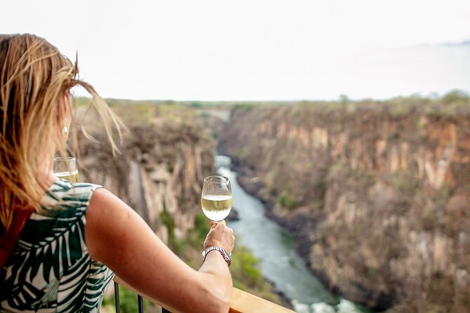 The Lookout Café Lunch In Victoria Falls - Key points at a glance
