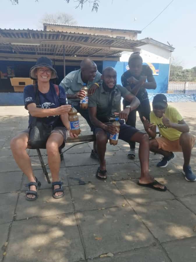 Victoria Falls: Chinotimba Township Tour with a Local Guide - What the guide adds to the experience