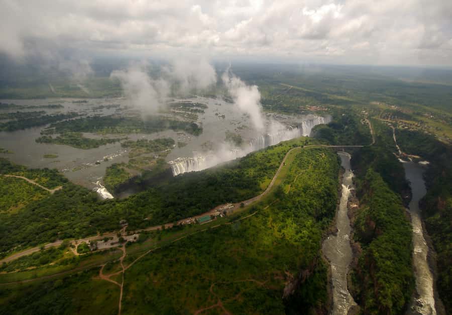 Victoria Falls: Flight of Angels Helicopter Experience - Photography from the helicopter