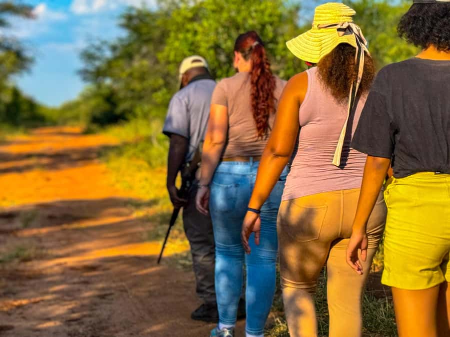 Victoria Falls: Game Walk in the Zambezi National Park - Morning light or afternoon drinks