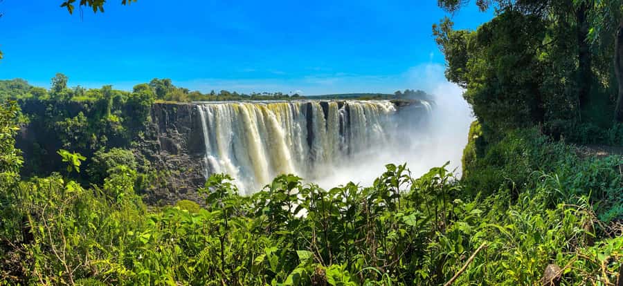 Victoria Falls: Guided Tour of the Victoria Falls - Entering Victoria Falls National Park
