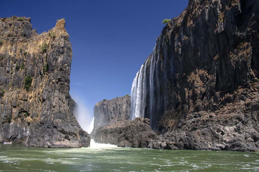 Victoria Falls Guided Tour Plus Lunch & Transport - A sensible way to see Victoria Falls