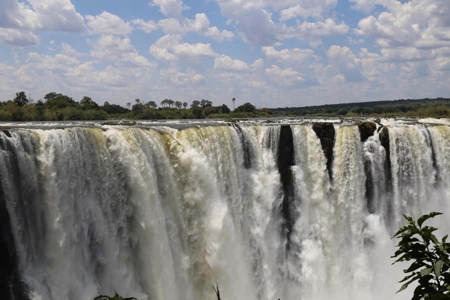 Victoria Falls Guided Tour with High Tea - What the $60 price really buys you