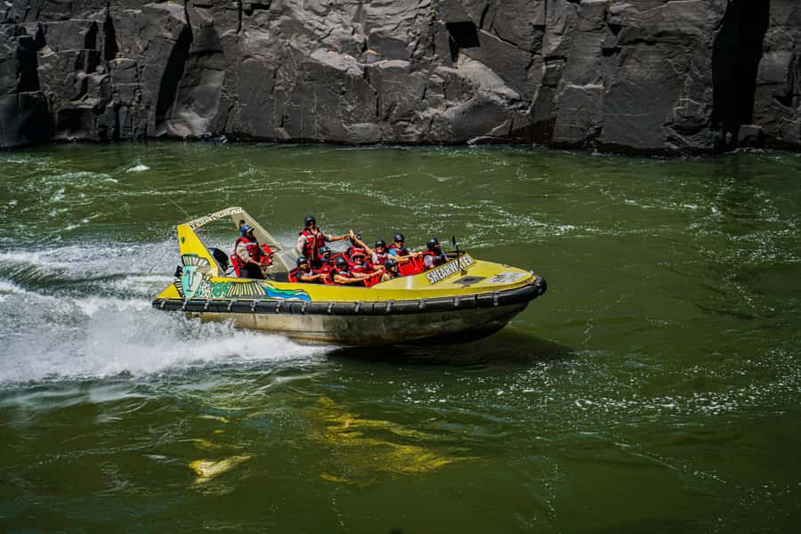 Victoria Falls: Jetboat Adventure Experience - Entering the Boiling Pot by jetboat