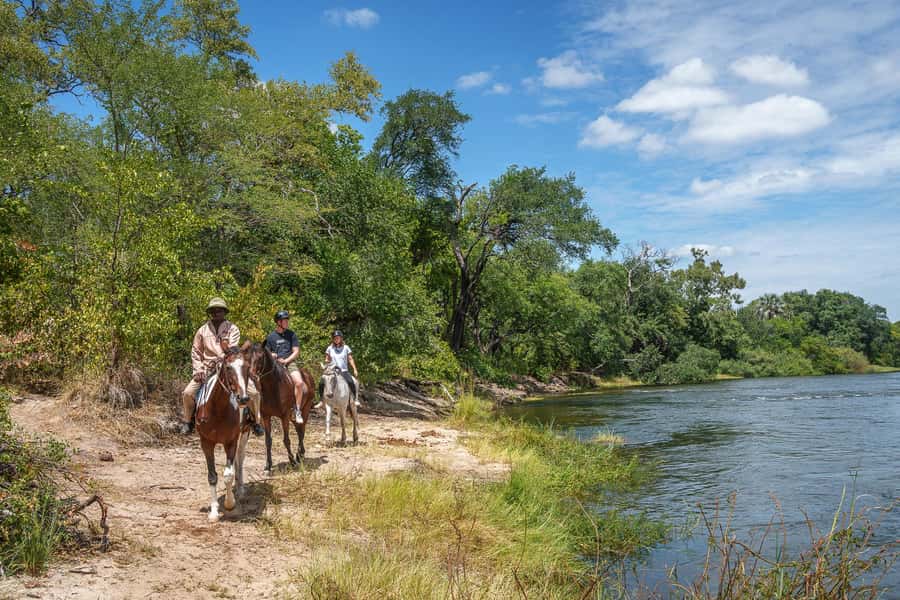 Victoria Falls National Park: Horseback Safari - The Zambia and Zimbabwe location needs checking