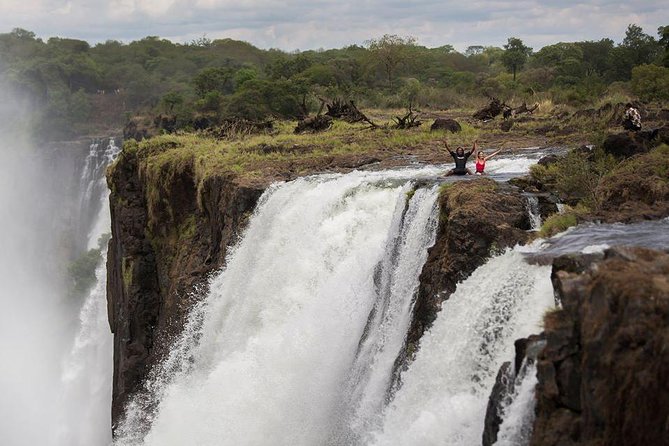 Victoria Falls Private Guided Tour - Photographing the falls without missing the moment