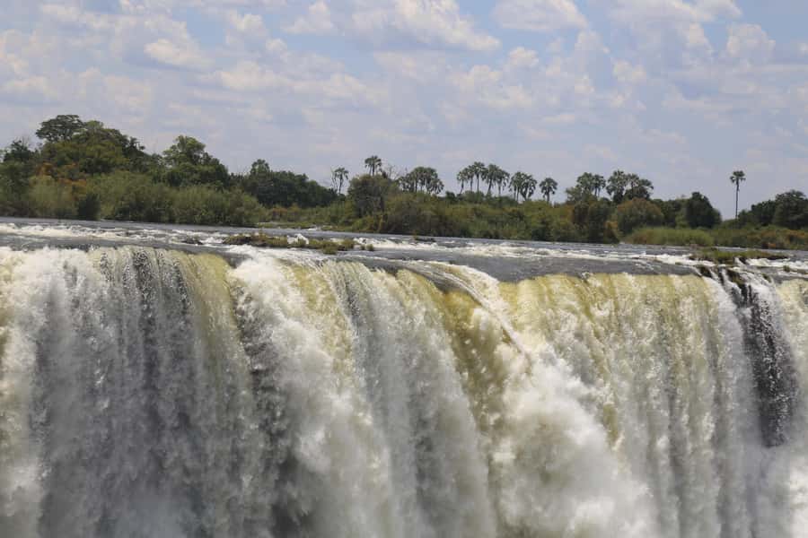 Victoria Falls: Private Guided Tour of the Waterfalls - What the $25 tour price really buys you