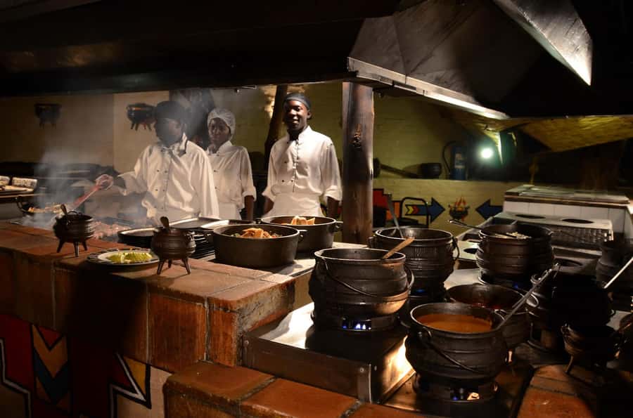 Victoria Falls: The Boma Dinner and Drum Show - Who should book The Boma?