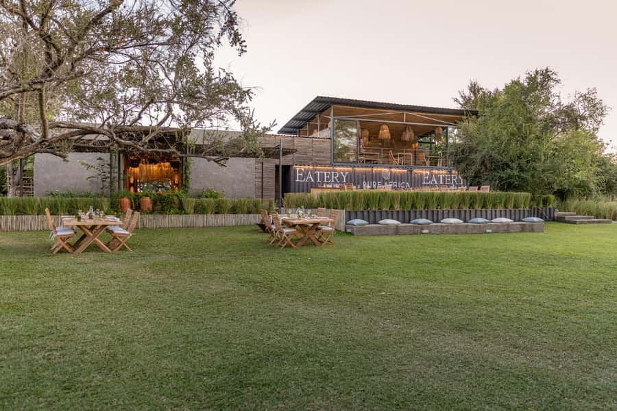 Victoria Falls: The Eatery Lunch Experience - The staff and service