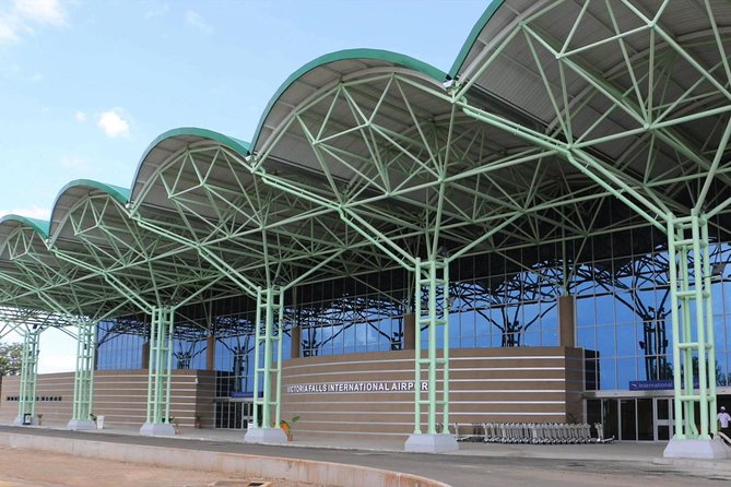 Victoria Falls to Kasane road Transfers - The Zimbabwe-Botswana border is where timing changes
