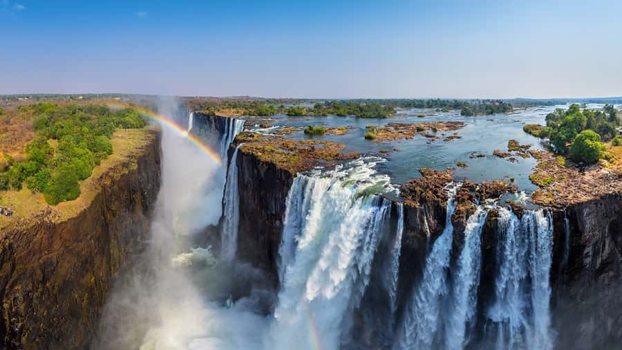 Victoria Falls Town: Victoria Falls Guided Sunrise Tour - Walking the Victoria Falls viewpoints