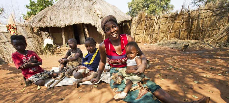 Victoria Falls: Village Tour with Traditional Food Tasting - Starting from your Victoria Falls hotel