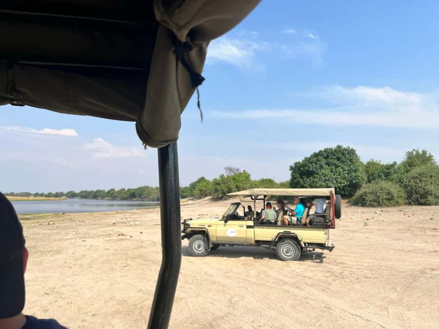 Zambezi 3hr Game Drive - Why a small group of nine helps