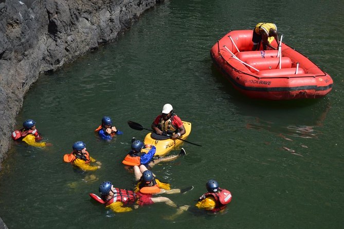 Zambezi River Class IV-V White-Water Rafting from Victoria Falls - Choosing the right raft for your group